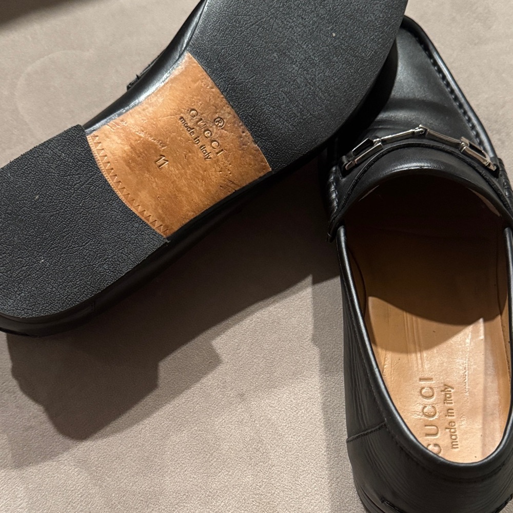 Gucci Black Leather Slip-On Loafers with Silver Buckle - Picture 4 of 4